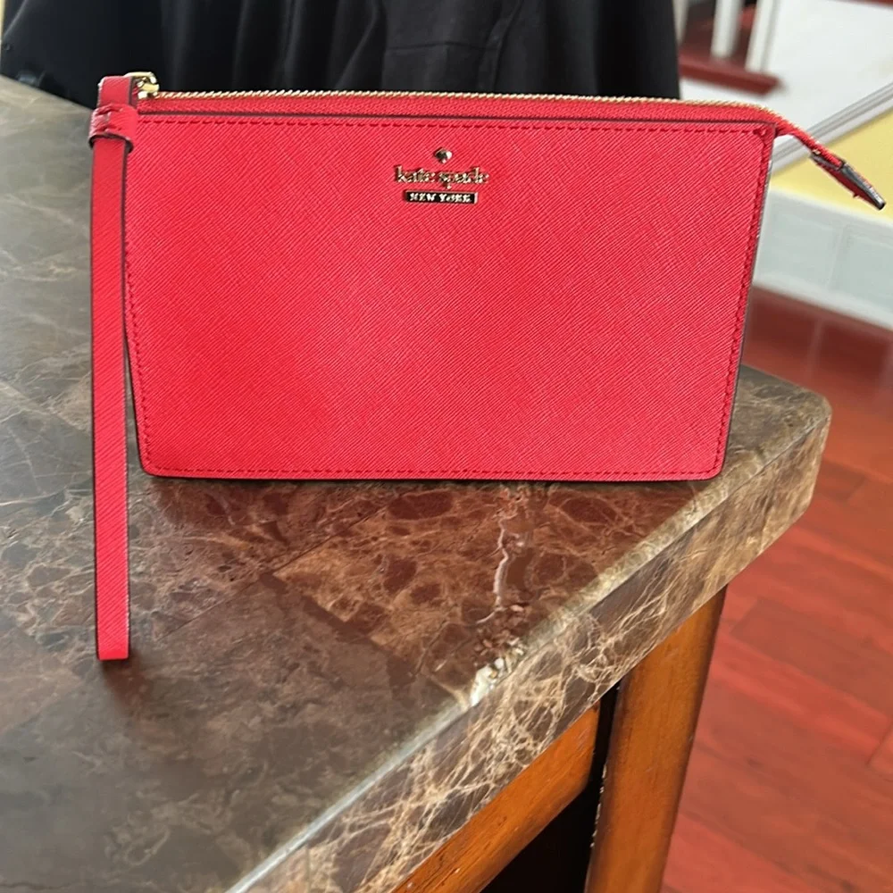 Kate Spade ♠️ EUC 

No callouts - Picture 2 of 2